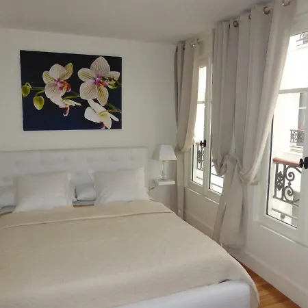 Louvre Romantic Guest house *